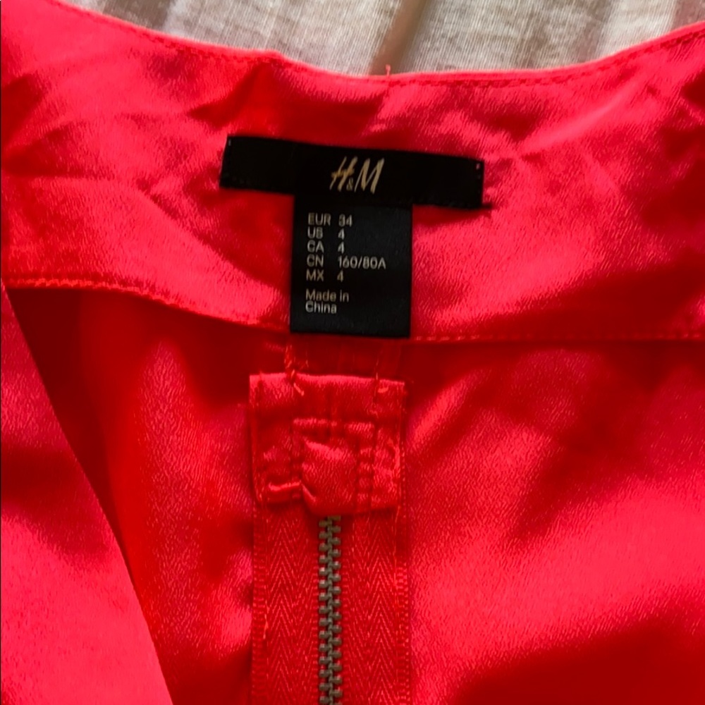 🌺H&M Top - Picture 2 of 4